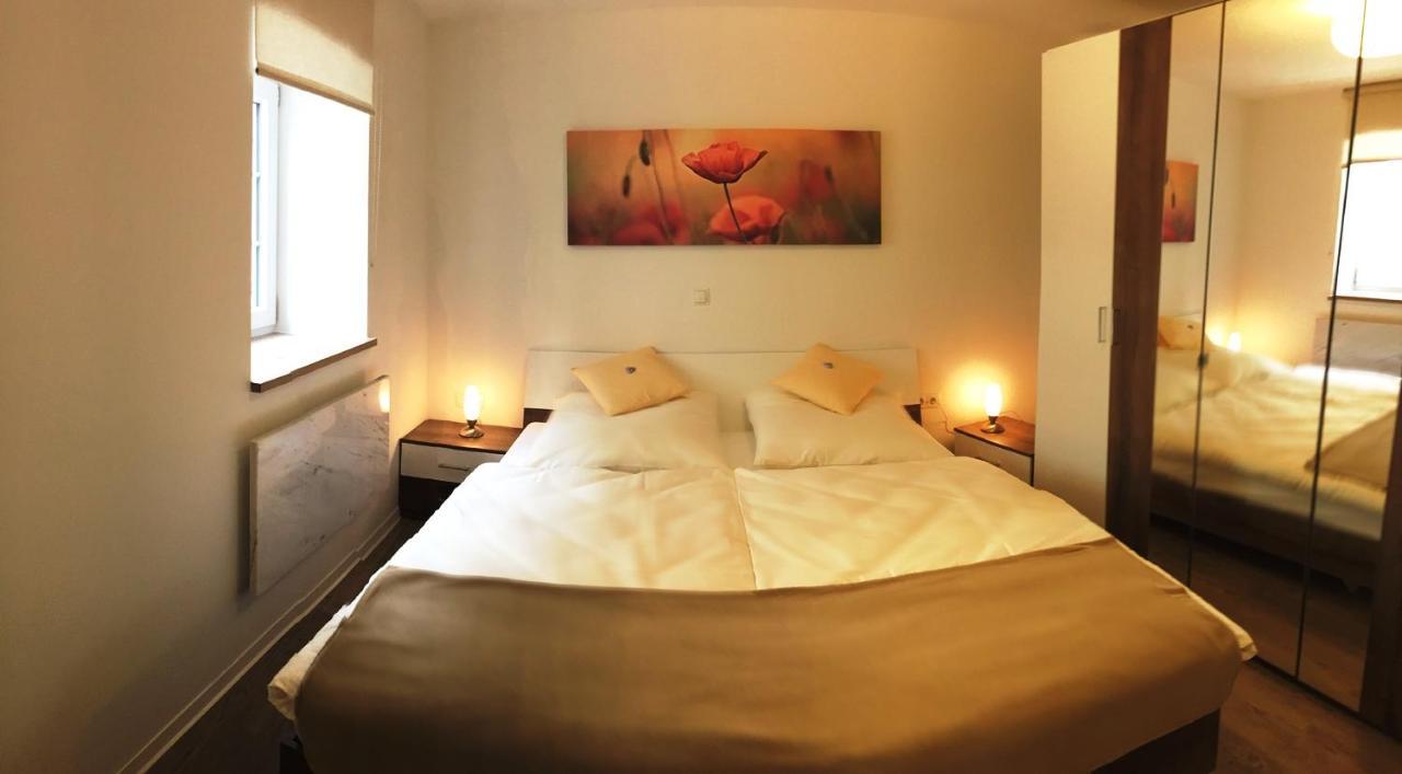 Haus Am Eck - Gaestehaus Und Appartements Altotting Ngoại thất bức ảnh